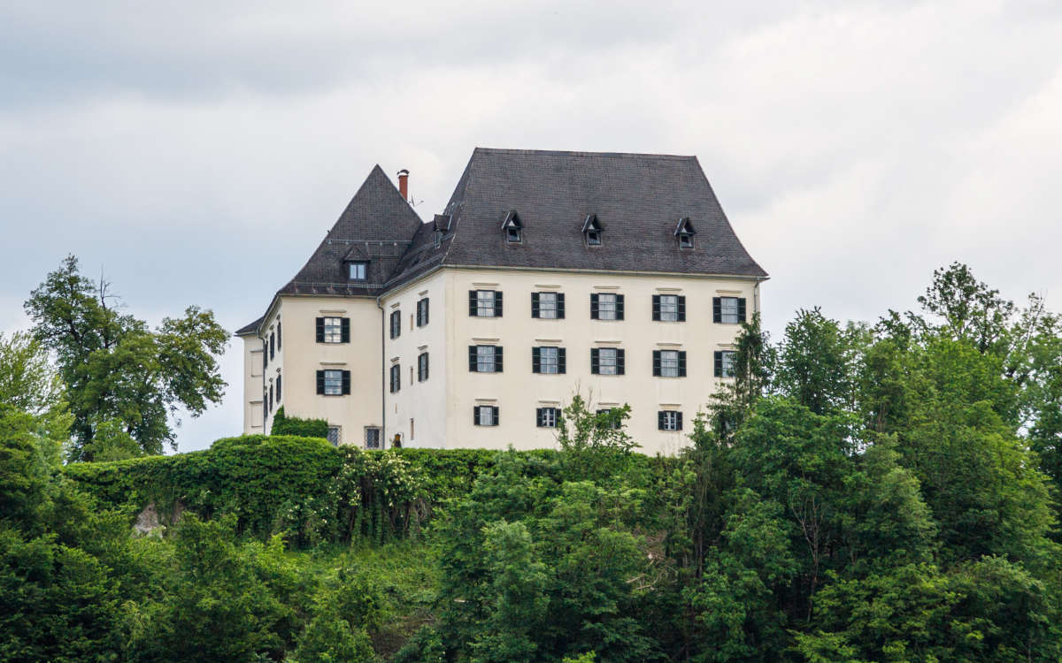 schloss burgstall2